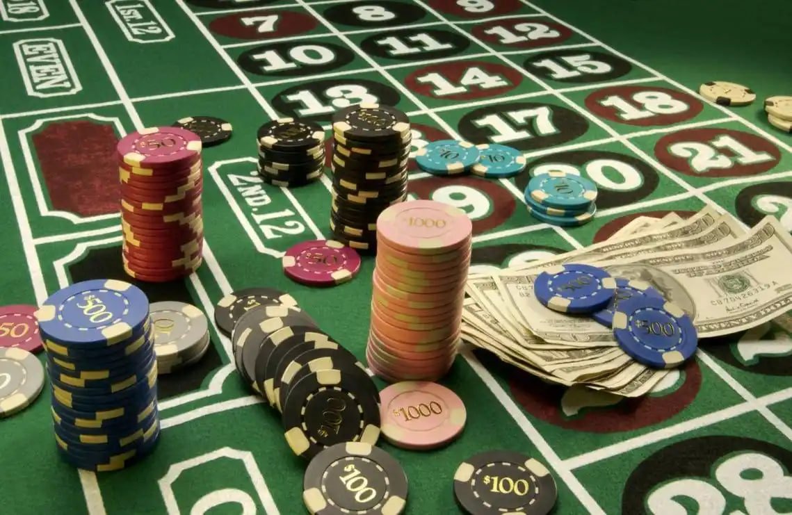 Ilustrasi Layanan mpotower dengan Akses Mobile dan Sportsbook